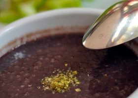 Feijão Preto com Coentro